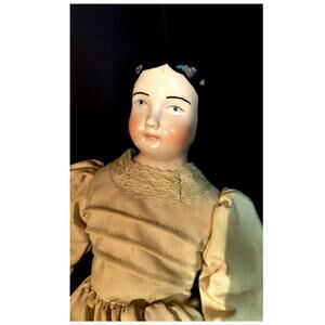 1123.  Nell Doll Tudor Reproduction